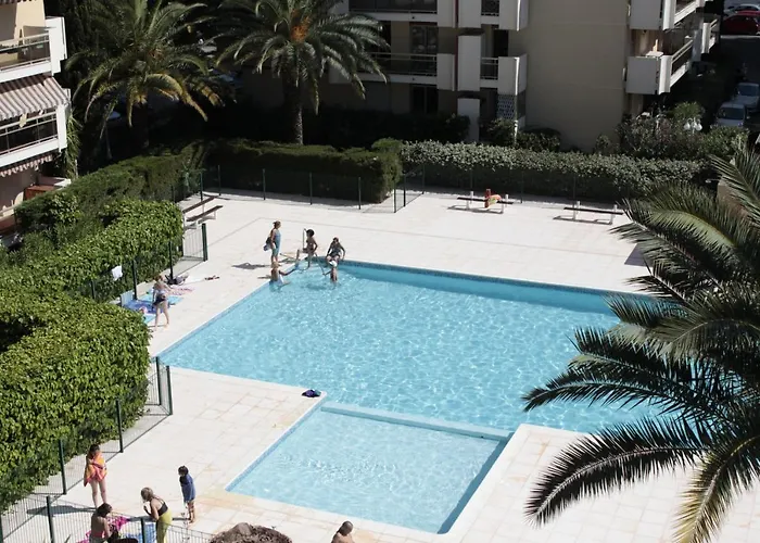 شقة French Riviera Raphael Retreat