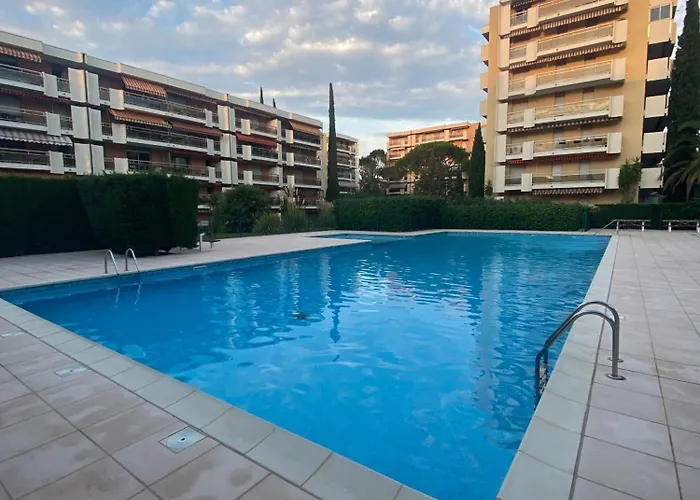 French Riviera Raphael Retreat 아파트 Saint-Raphaël